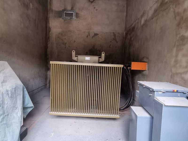 7 738m2 Midrand Warehouse To Let - Photo 3