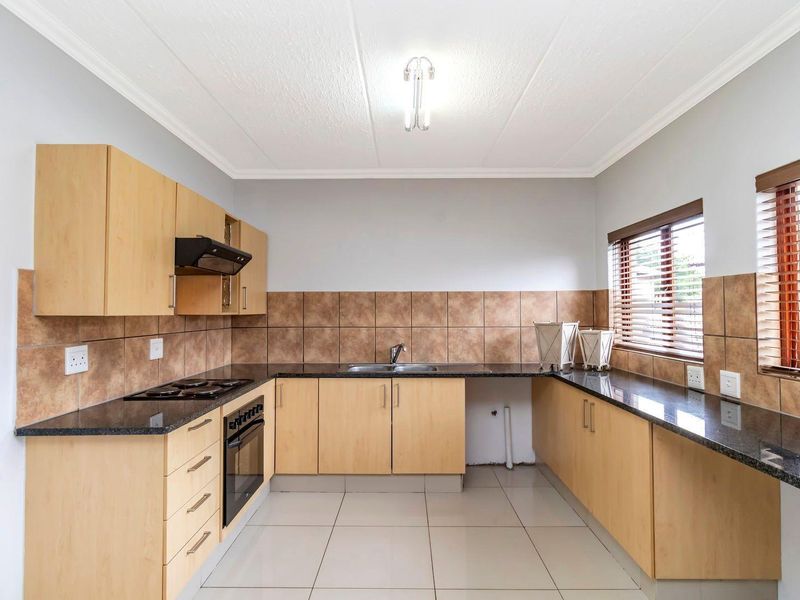 Lifestyle Living in Carlswald North Estate - Photo 2