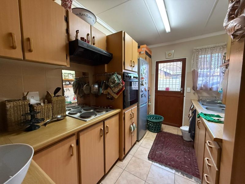 Charming 2-Bedroom Unit For Sale in Secure Retirement Village - Photo 9