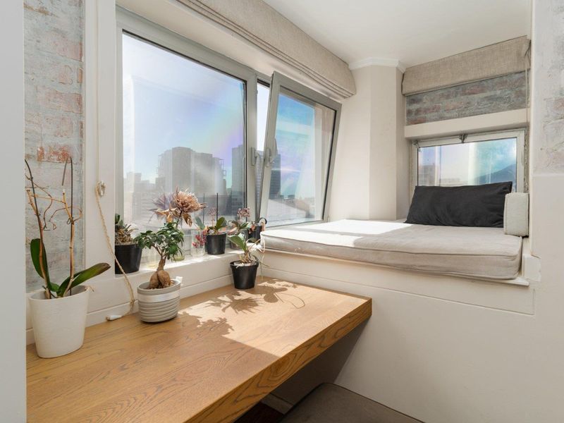 Westside Studios Penthouse - Photo 10