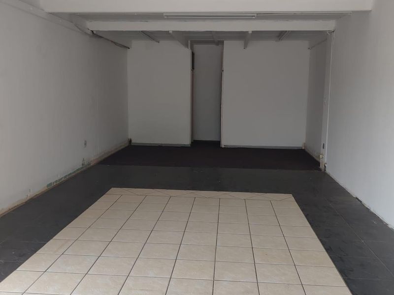 Perfect Retail Space... - Photo 8