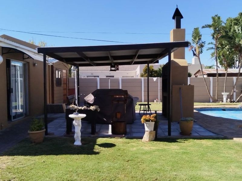 4 Bedroom House For Sale in Bothasig - Photo 6