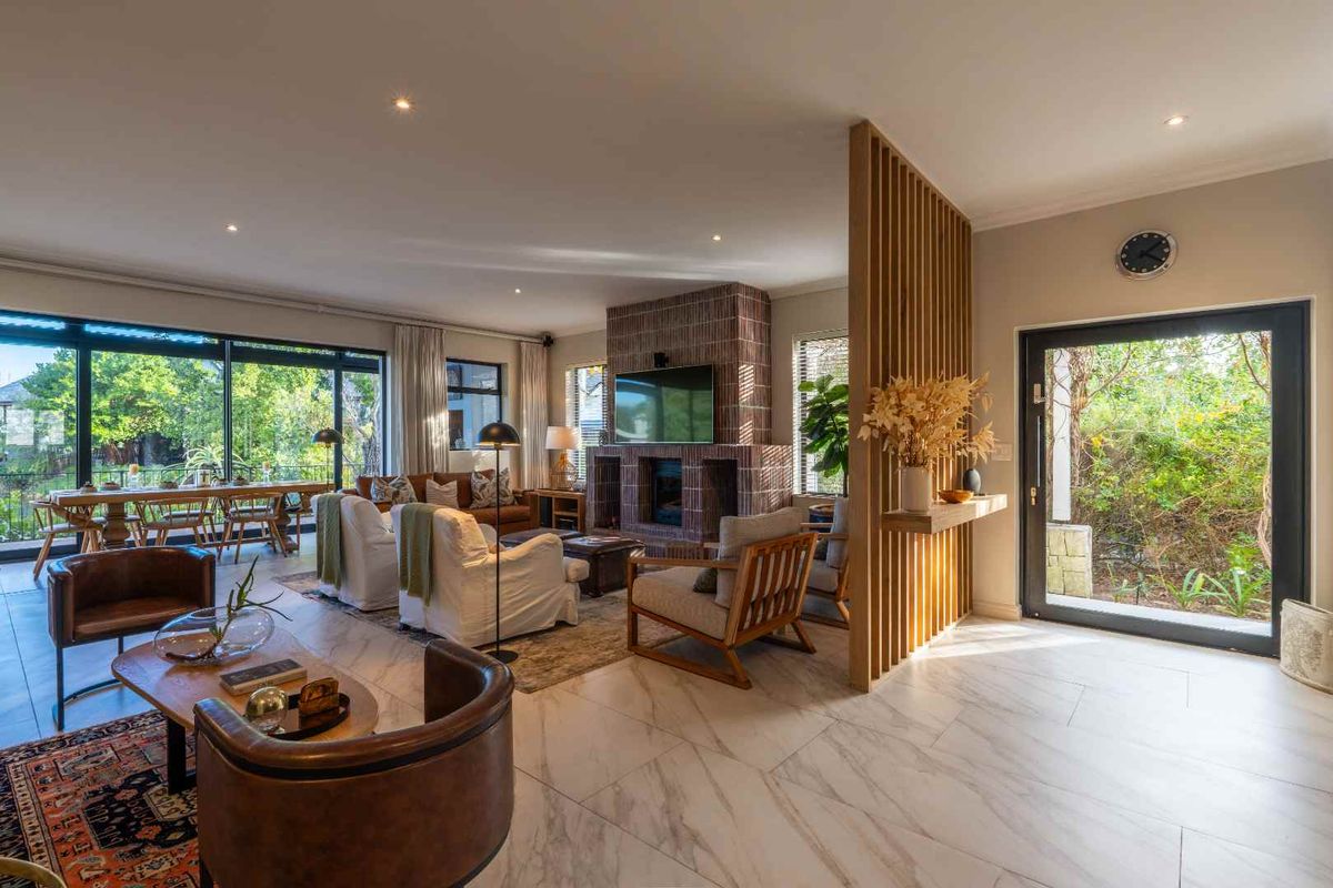 Elegant Lakefront Living in Pearl Valley Golf Estate - Photo 2
