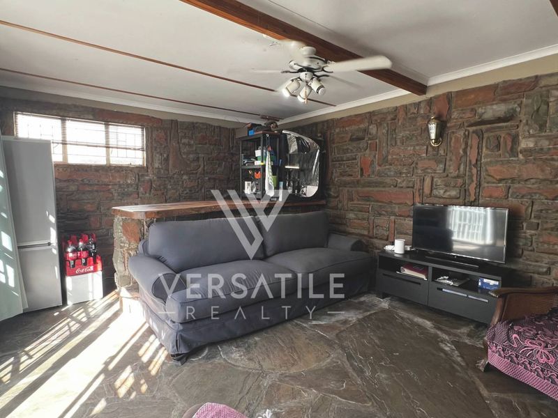 3 Bedroom Townhouse for sale in Welwitschia park, Pionierspark Ex 1 - Photo 3