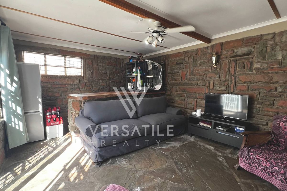 3 Bedroom Townhouse for sale in Welwitschia park, Pionierspark Ex 1 - Photo 3