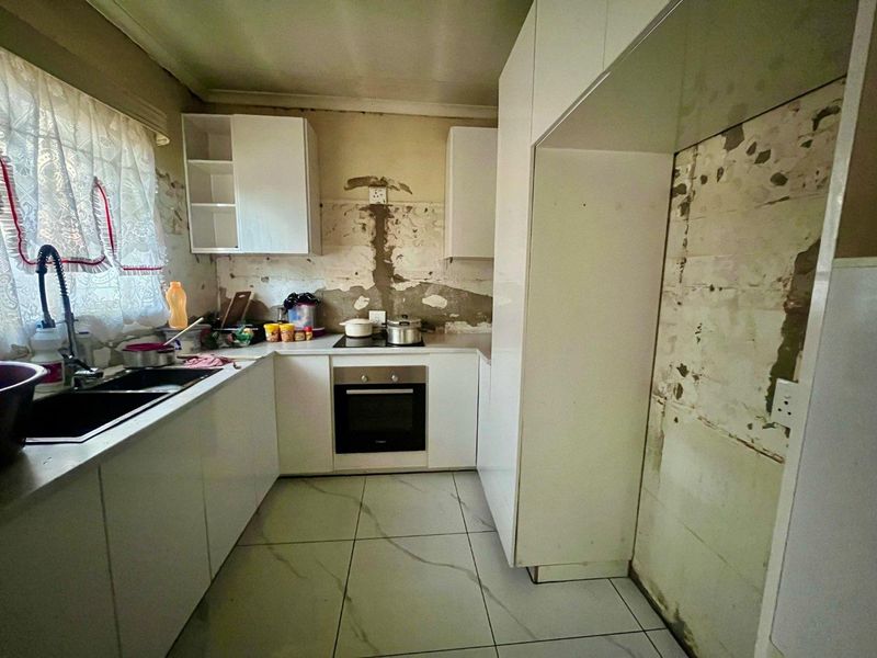 Modder east 3 bedroom house - Photo 3