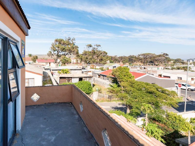 Your Dream Home Awaits - Photo 2