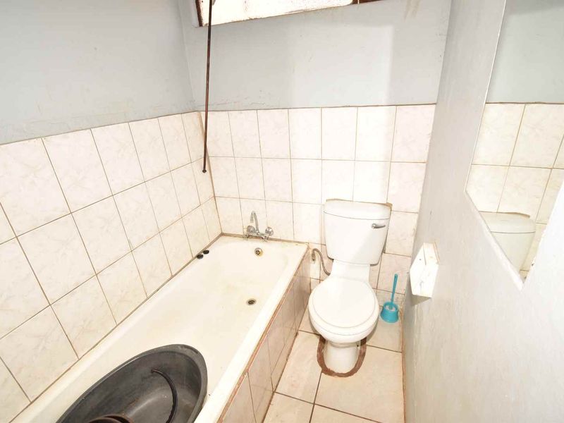 Vacant Land With Potential Rental Income - Photo 10