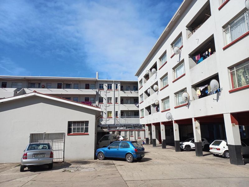 Investment opportunity! Multi-Unit Residential Property with Retail Outlets - Photo 4