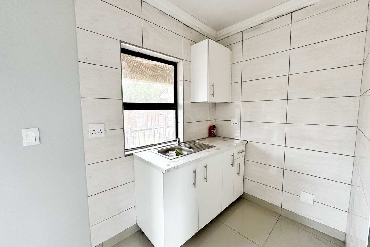 Modern Studio Apartment - Photo 3