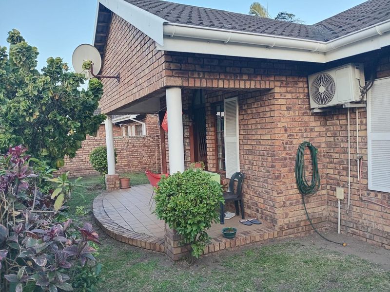 2-Bedroom Home in Arboretum, Richards Bay - Practical Living Space - Photo 9