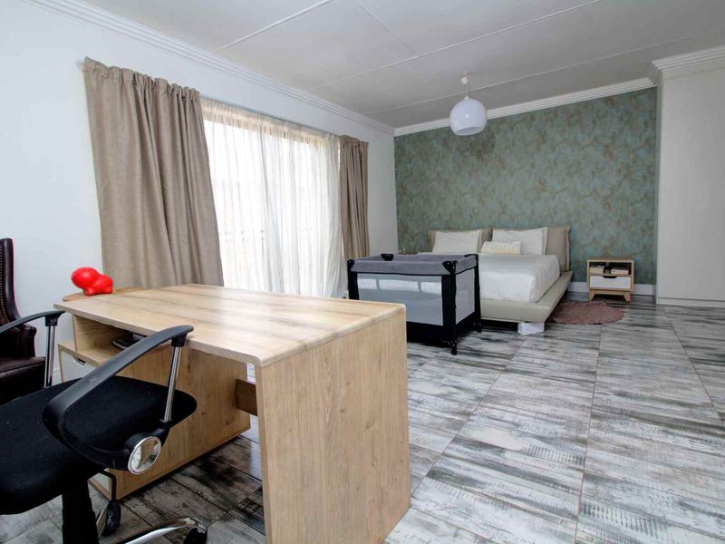 Secure Complex Living with 24/7 Peace of Mind - Photo 2