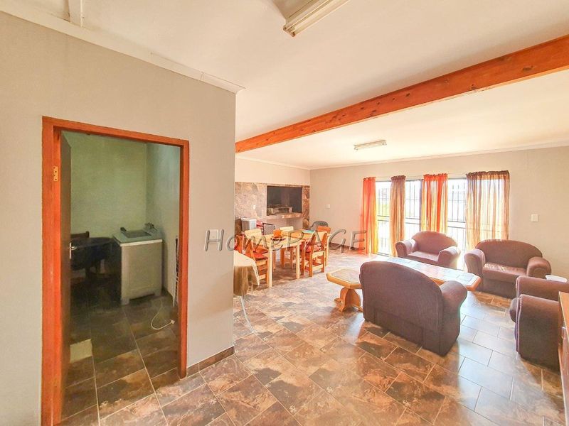 Ext 6, Henties Bay:  3 Bedr Home with 4 Car Garage is for Sale - Photo 10