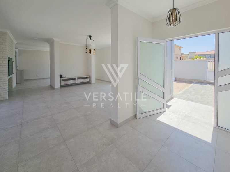 Brand New Modern Home in Sought After Extension 9 - Photo 4