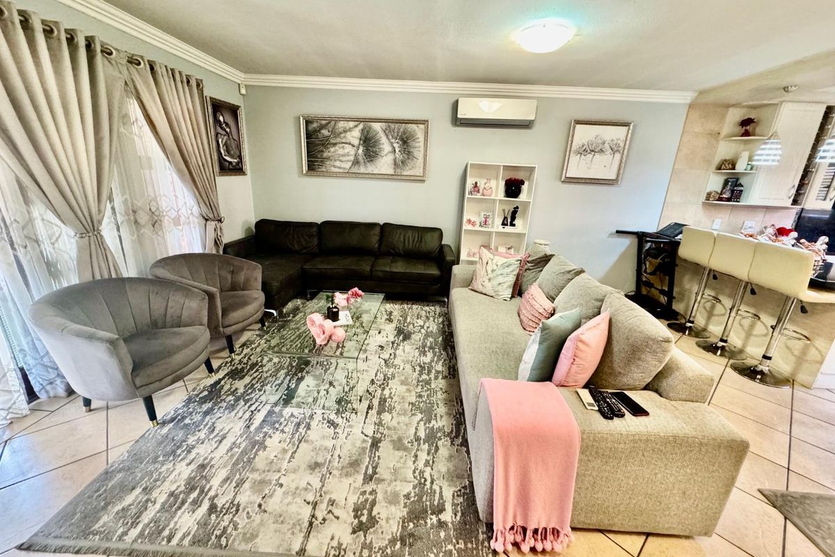 3 BEDROOM TOWNHOUSE FOR SALE IN BARTLETT - Photo 4