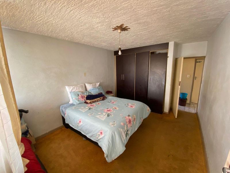 "Spacious 3-Bed Apartment in Silverton - Prime Location!" - Photo 7