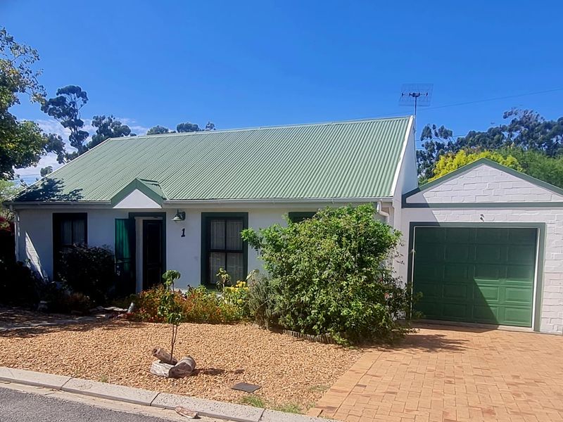 Perfect Blend of Charm and Comfort in sought after area. - Photo 1