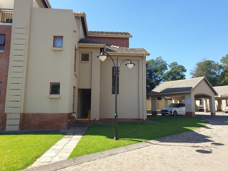 Two-Bedroom First Floor Apartment with a Loft for Sale in Waters Edge, Benoni - Photo 4