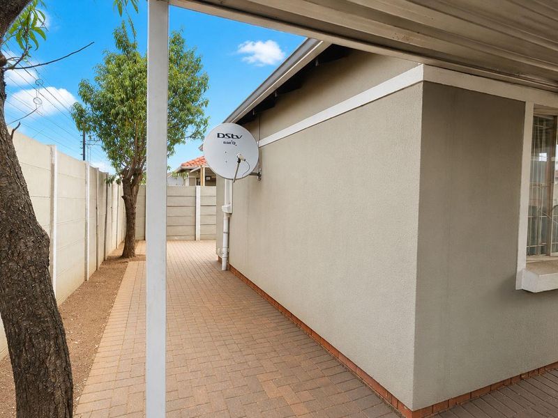 Beautiful 3-Bedroom Home for Sale in Leopard Rest - Photo 9
