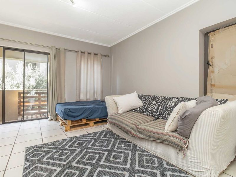 Investor’s Gem in The Matrix – Secure, Central & Income-Generating from Day One - Photo 5