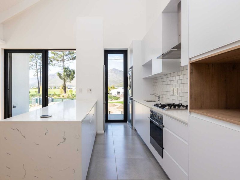 A Rare and unique all-inclusive package opportunity at Polo Village Apartments II on Val de Vie Estate - Photo 10