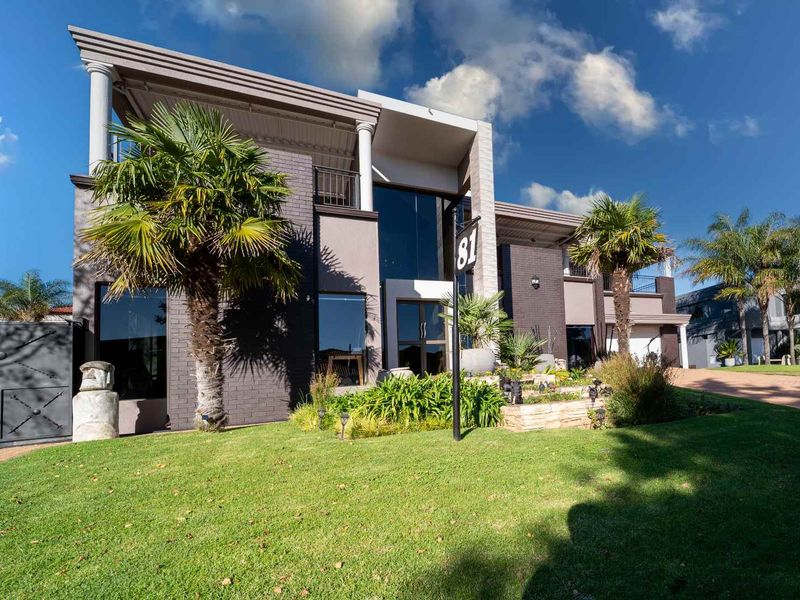 Double-Storey Luxury Masterpiece in Ebotse Golf & Country Estate - Photo 6