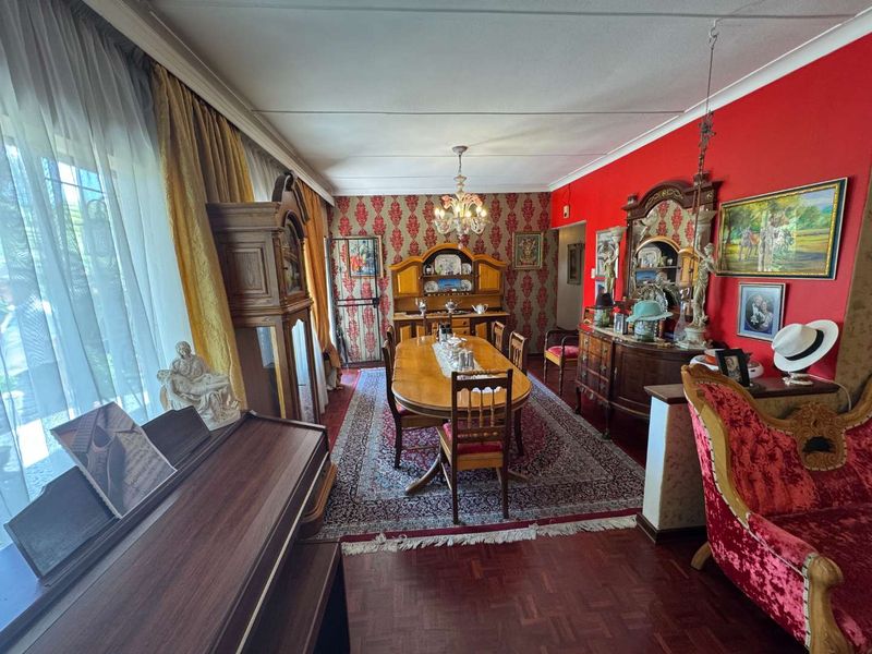 Large Family Home for sale - Photo 8