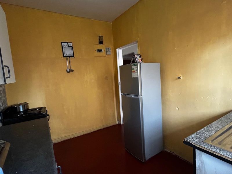 Spacious 1-Bedroom Apartment in Kempton Park CBD - Photo 3