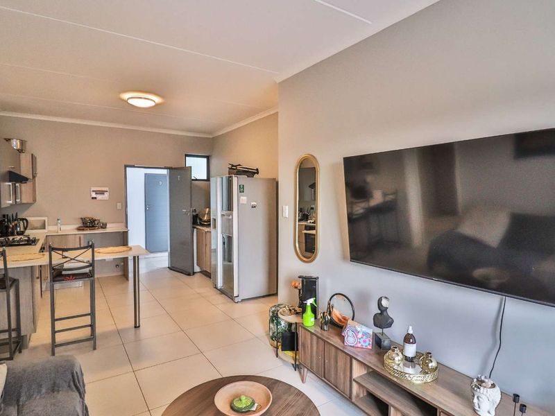 2 Modern Bedroom Apartment In Midridge Park - Photo 5