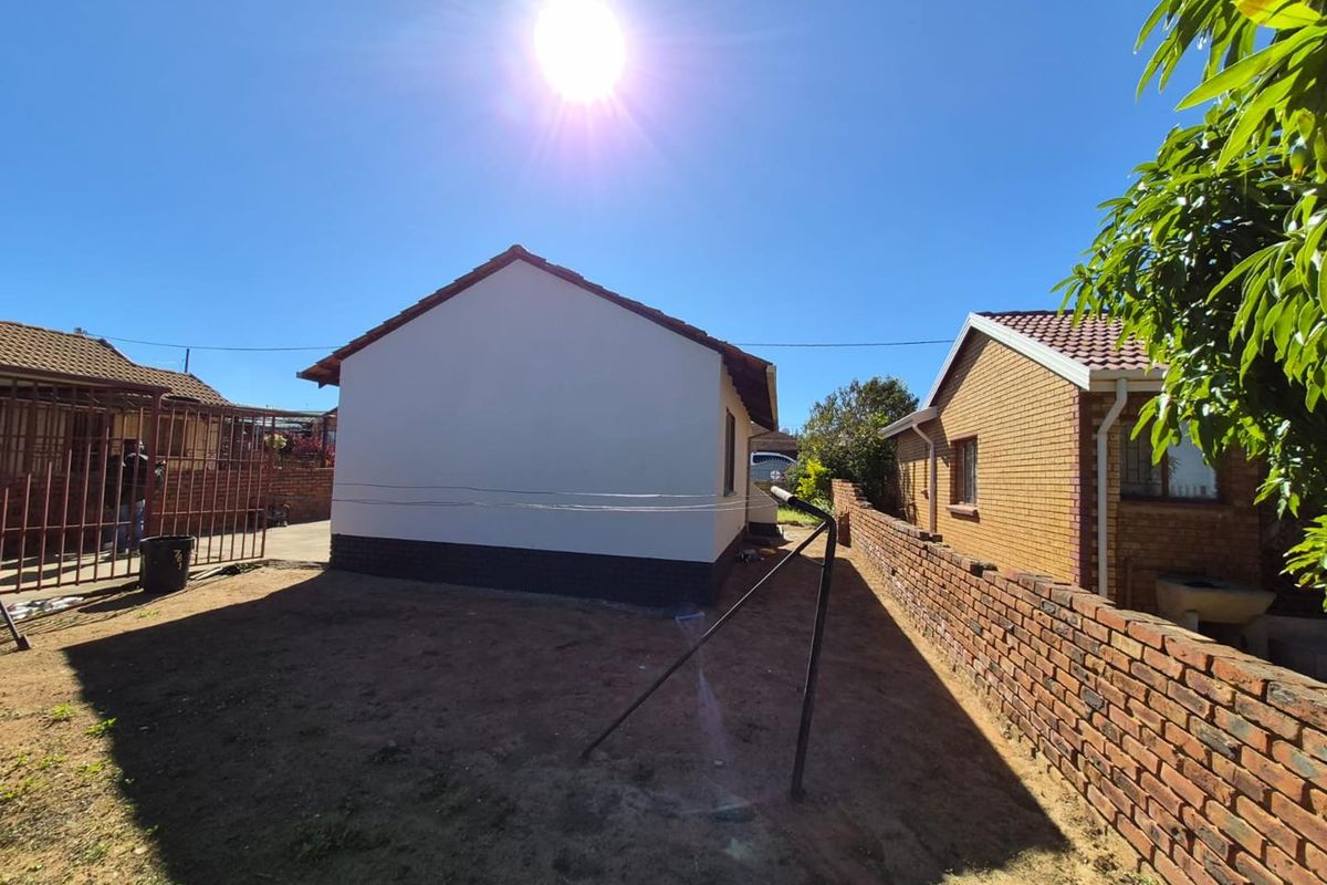 2 bedrooms house for sale in Soshanguve WW - Photo 5