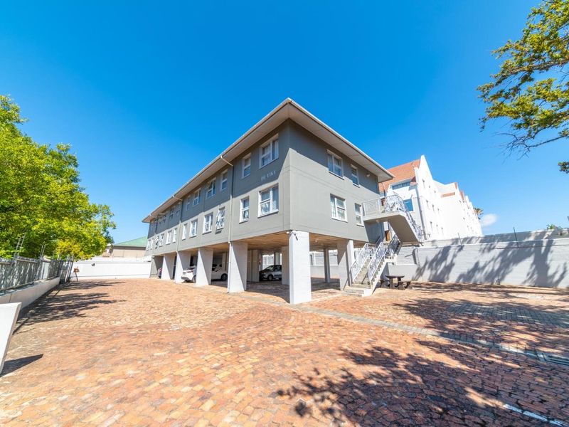 Fully Furnished 2-Bedroom Apartment Near Stellenbosch Campus - Photo 1
