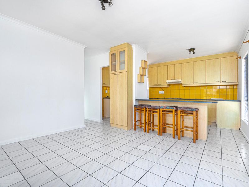 Ideal Three Bedroom Starter Home - Photo 2