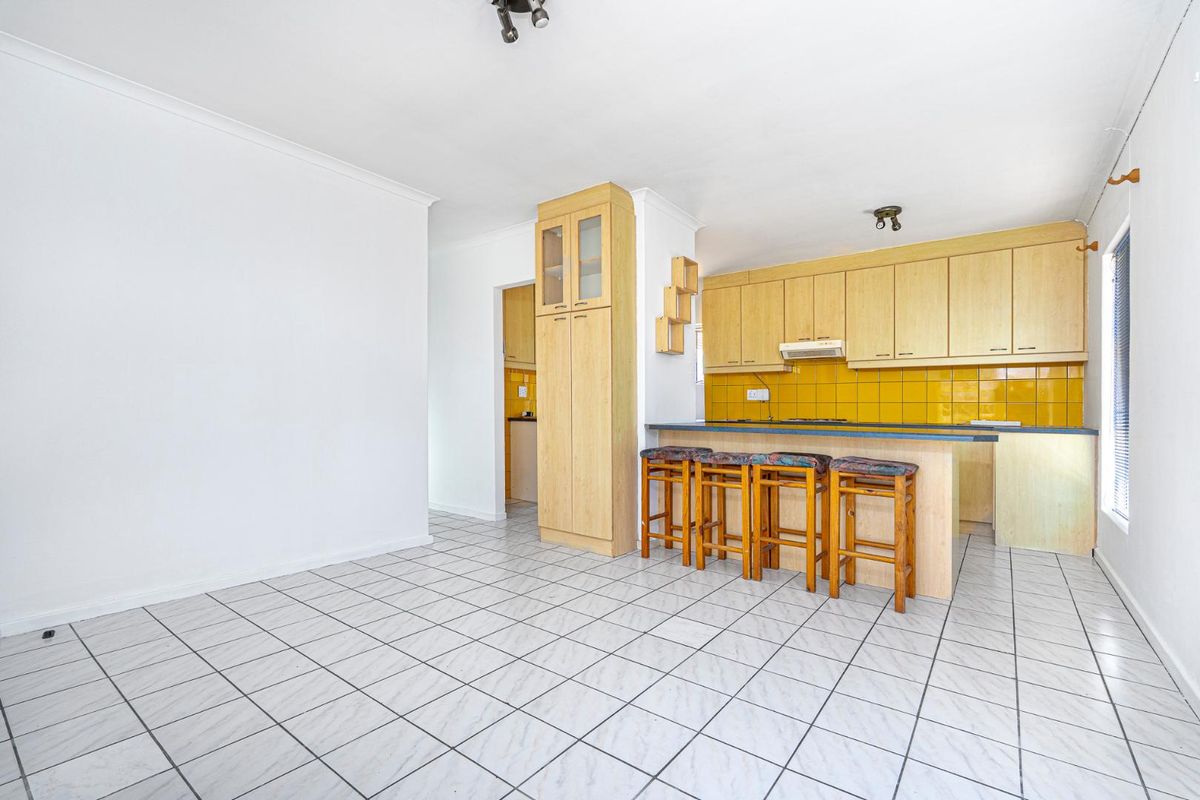 Ideal Three Bedroom Starter Home - Photo 2