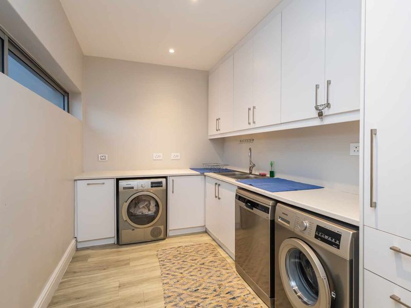 Elevated Luxury with Breathtaking Langebaan Lagoon Views - Photo 9