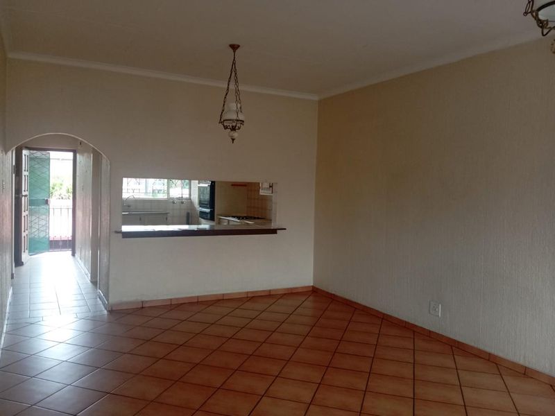 Two bedroom Townhouse in New Redruth - Photo 3