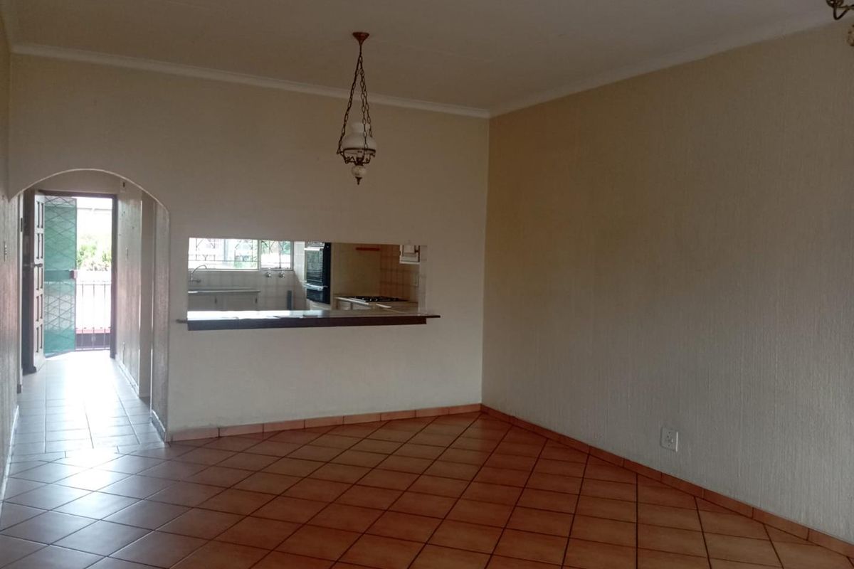 Two bedroom Townhouse in New Redruth - Photo 3
