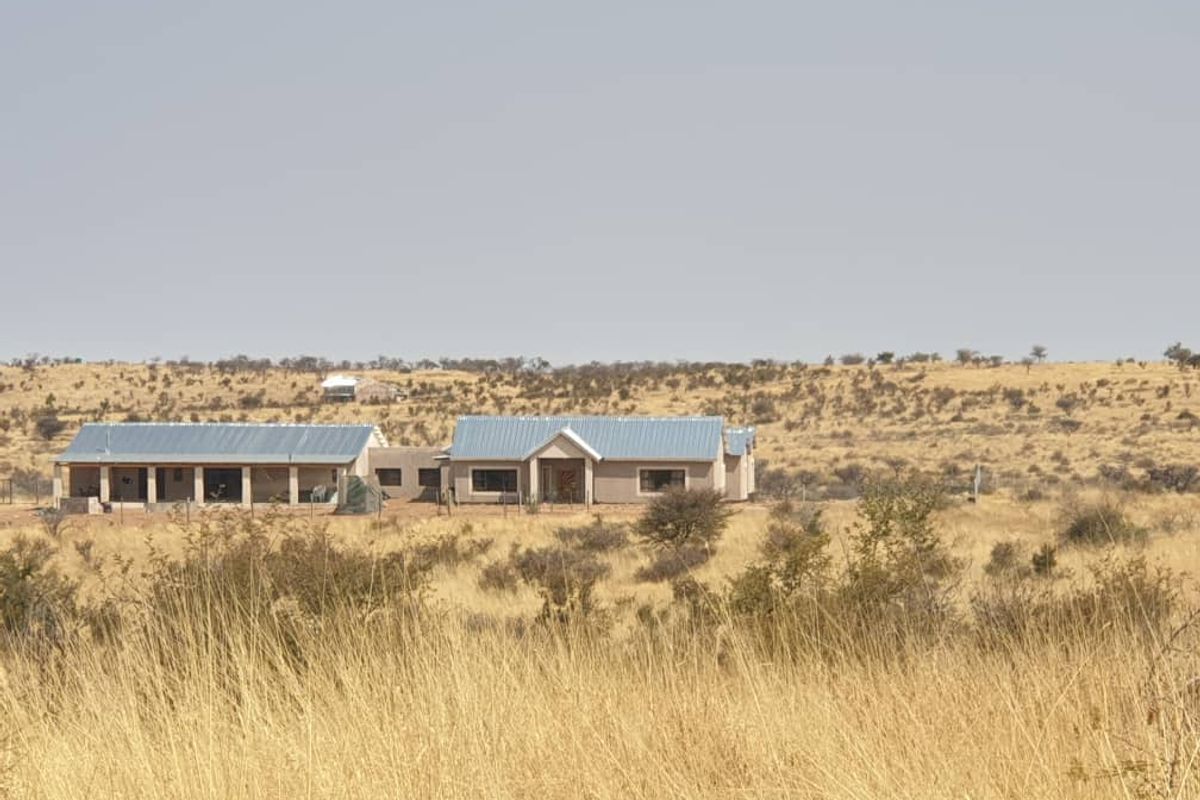 MANY HILLS - PLOT WITH 2 HOUSES FOR SALE - Photo 2