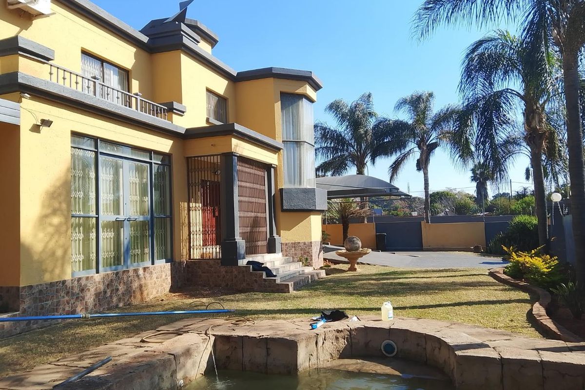 Stunning Four Bedroom Double Storey House in Amandasig - Photo 2