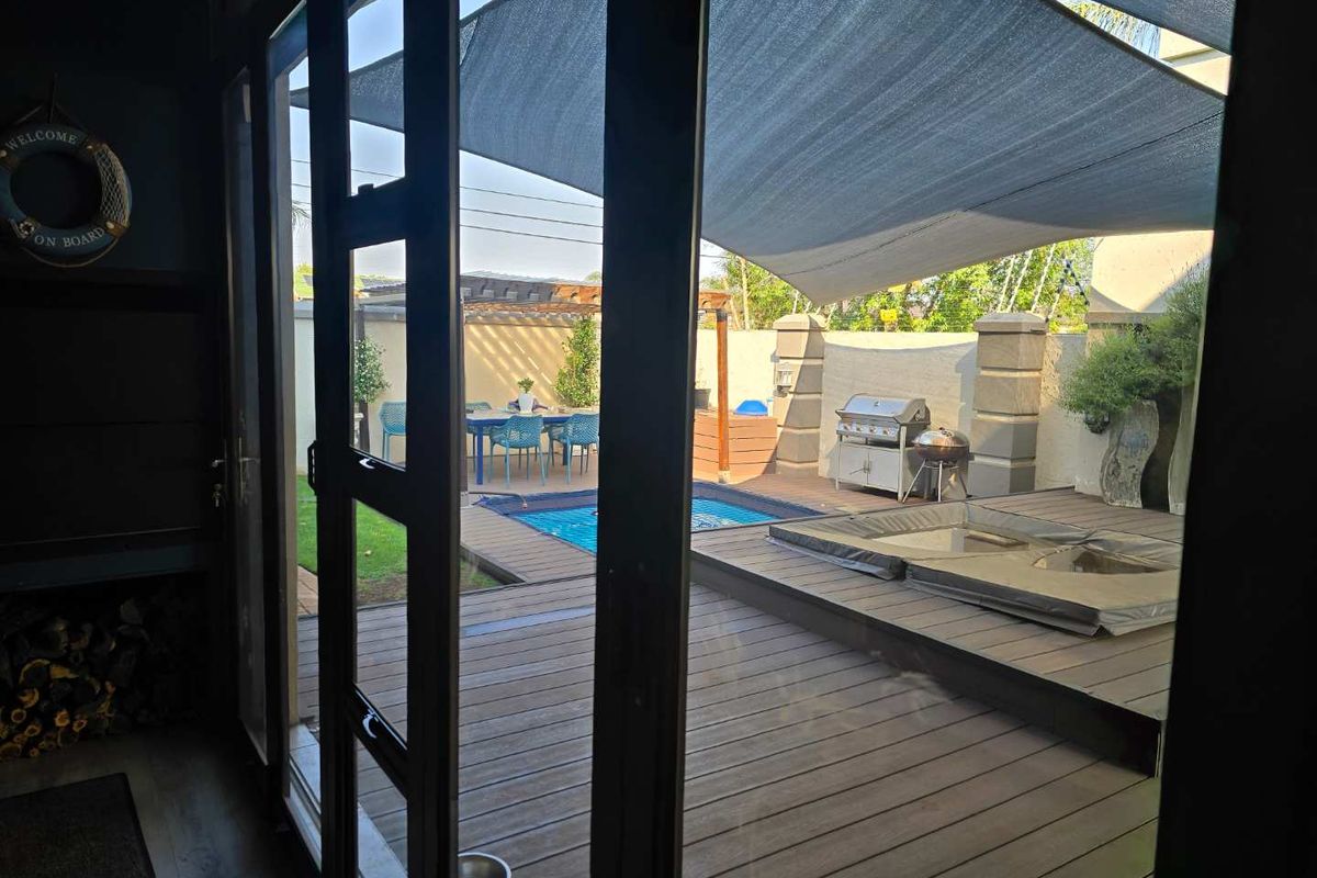 LUXURY 5-BEDROOM HOME FOR RENT - ULTIMATE COMFORT AND STYLE! - Photo 4