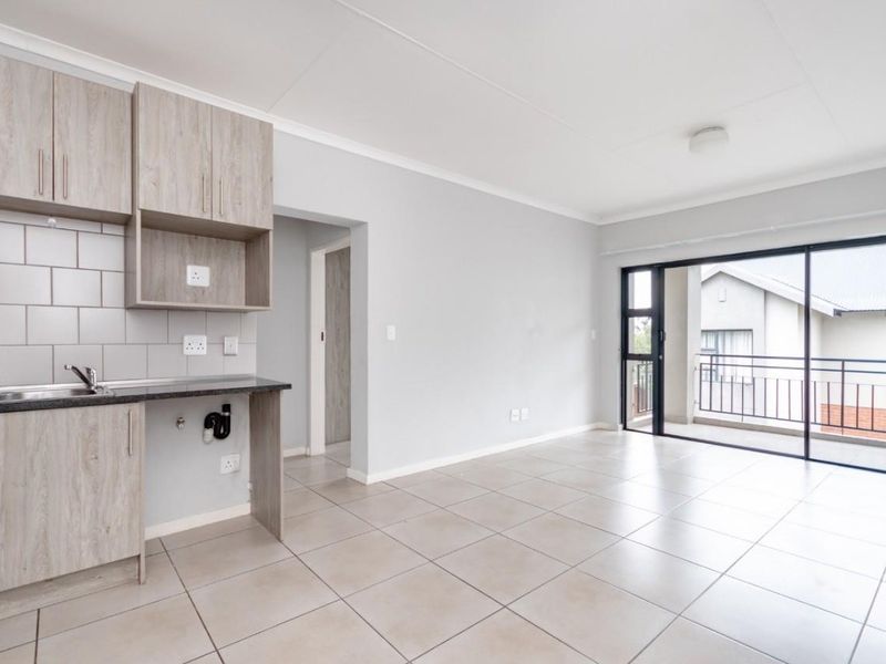 Upstairs unit. - Photo 8