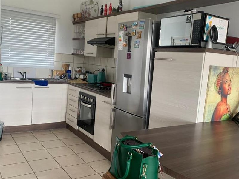 Bachelor flat for Sale City View – Windhoek West - Photo 5