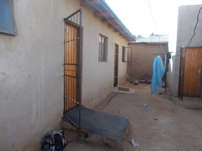 investment property up for graps - Photo 3