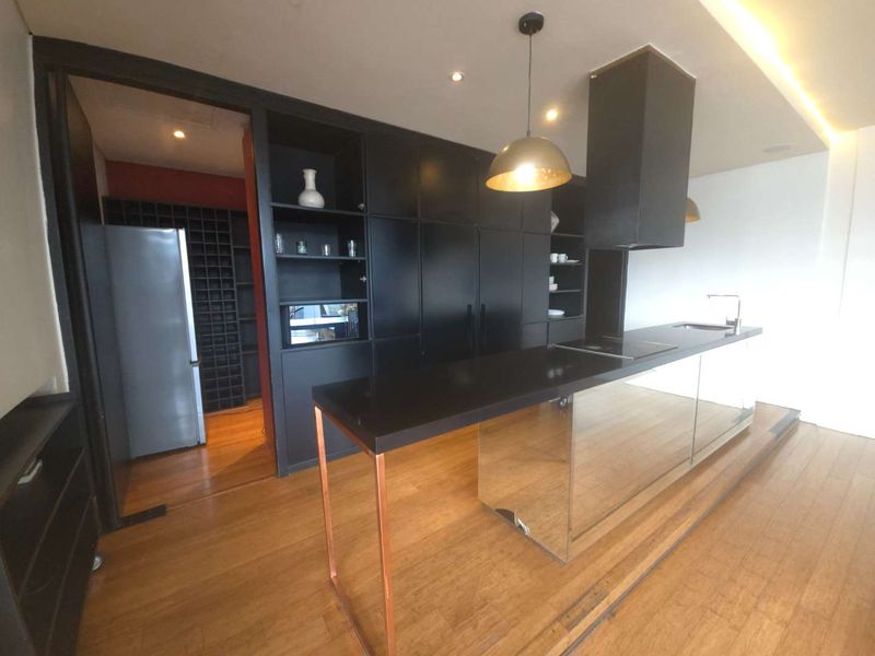 Modern Two-Bedroom Apartment with Stunning Views in Maboneng - Photo 8