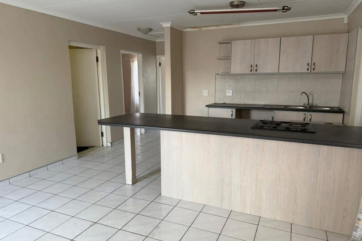 Townhouse For Sale Tamariskia Swakopmund - Photo 2