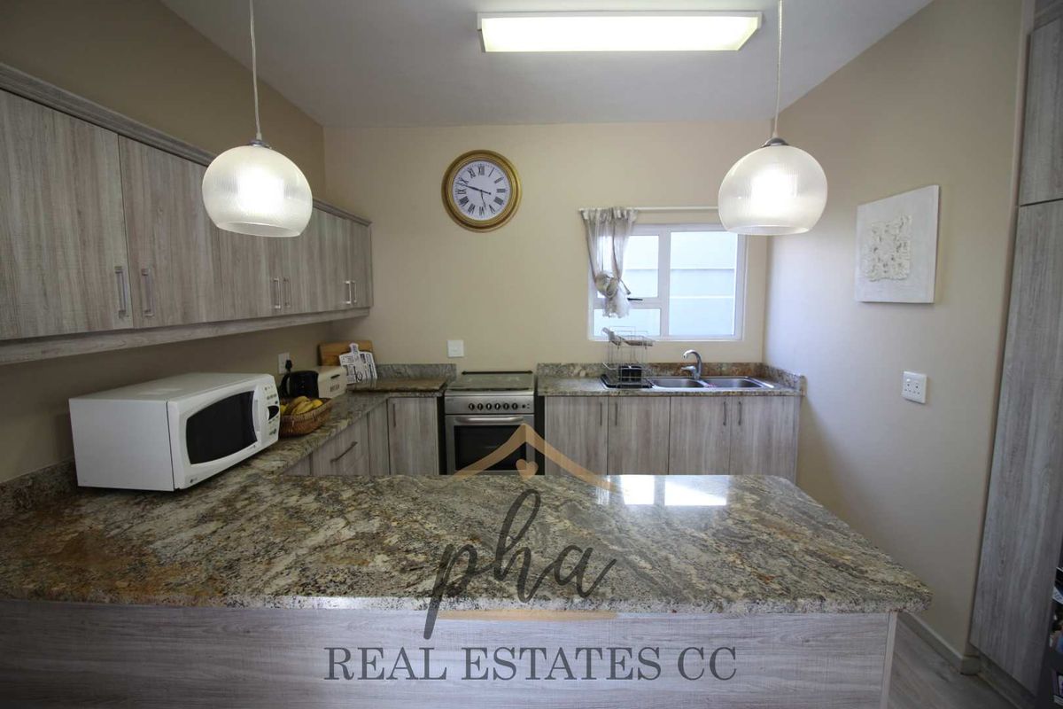 3 Bedroom with 4 bachelor Flats for Sale - Long Beach (Ext 1) - Photo 4