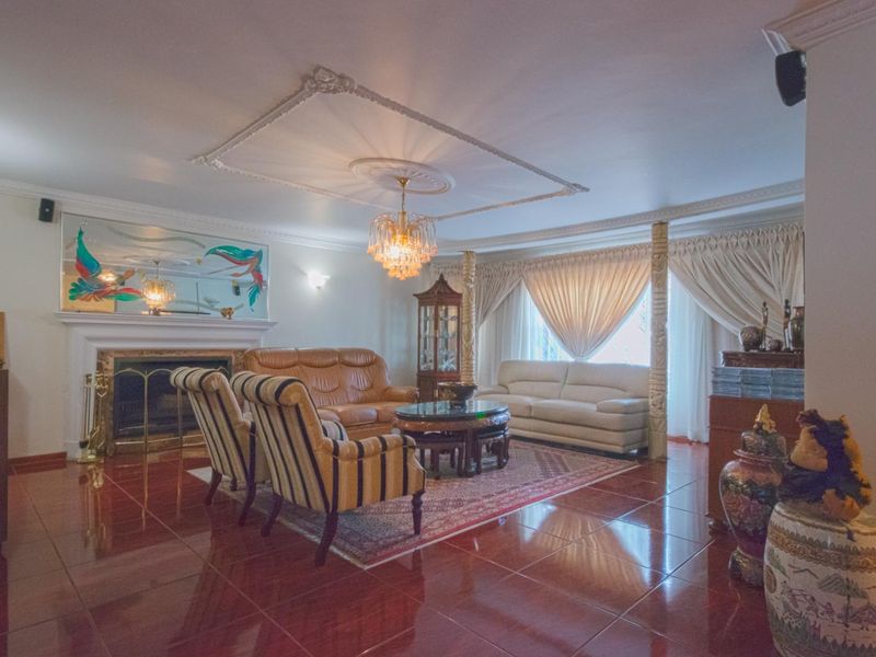 4 Bedroom house for Sale in Diepkloof Ext  - Selling Price is Negotiable - Photo 5