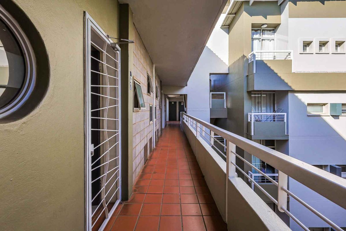 2 Bedroom Sudent Apartment For Sale - Photo 4