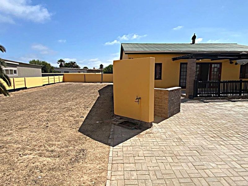 Dive Into Coastal Bargain: Your Henties Bay Dream Home Awaits! - Photo 3