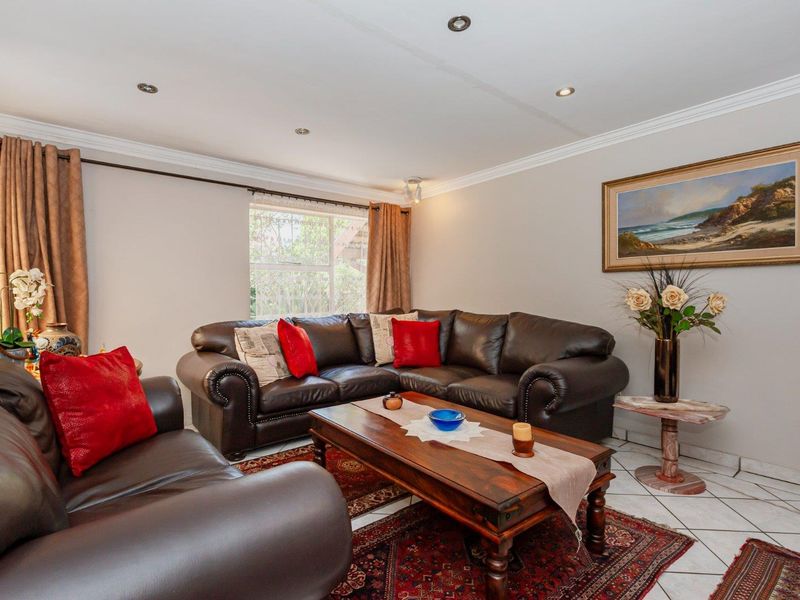 6 Bedroom House for Sale in Randhart - Photo 7