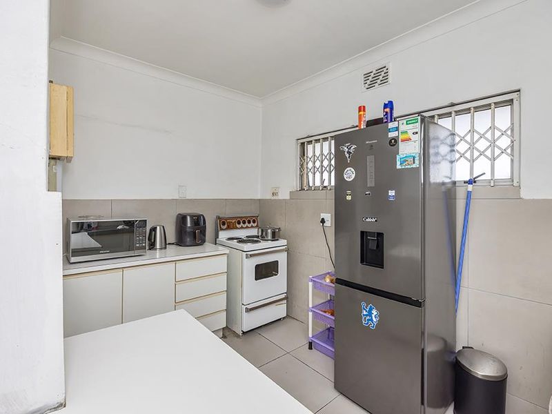 Modern 1 Bedroom Apartment with Balcony in Glenlily Parow - Photo 4